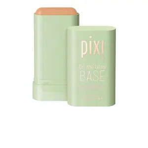 Pixi On-the-glow Base in Warm Pixi On-the-glow Base in Warm