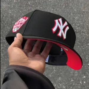 New Era 59FIFTY MLB NY Yankees Cap For Men & LA Dodgers Cap For Women | Iconic Team Logo Fitted Hat, Flat Brim, Unisex Baseball Cap, Gorras Urbanas, Sombrero MLB