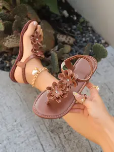 Women's Summer Sandals with Flowers, Outdoor Flat Beach Slippers, Flip Flops Flats, Large Size, Comfortable and Stylish, Perfect for Casual Wear