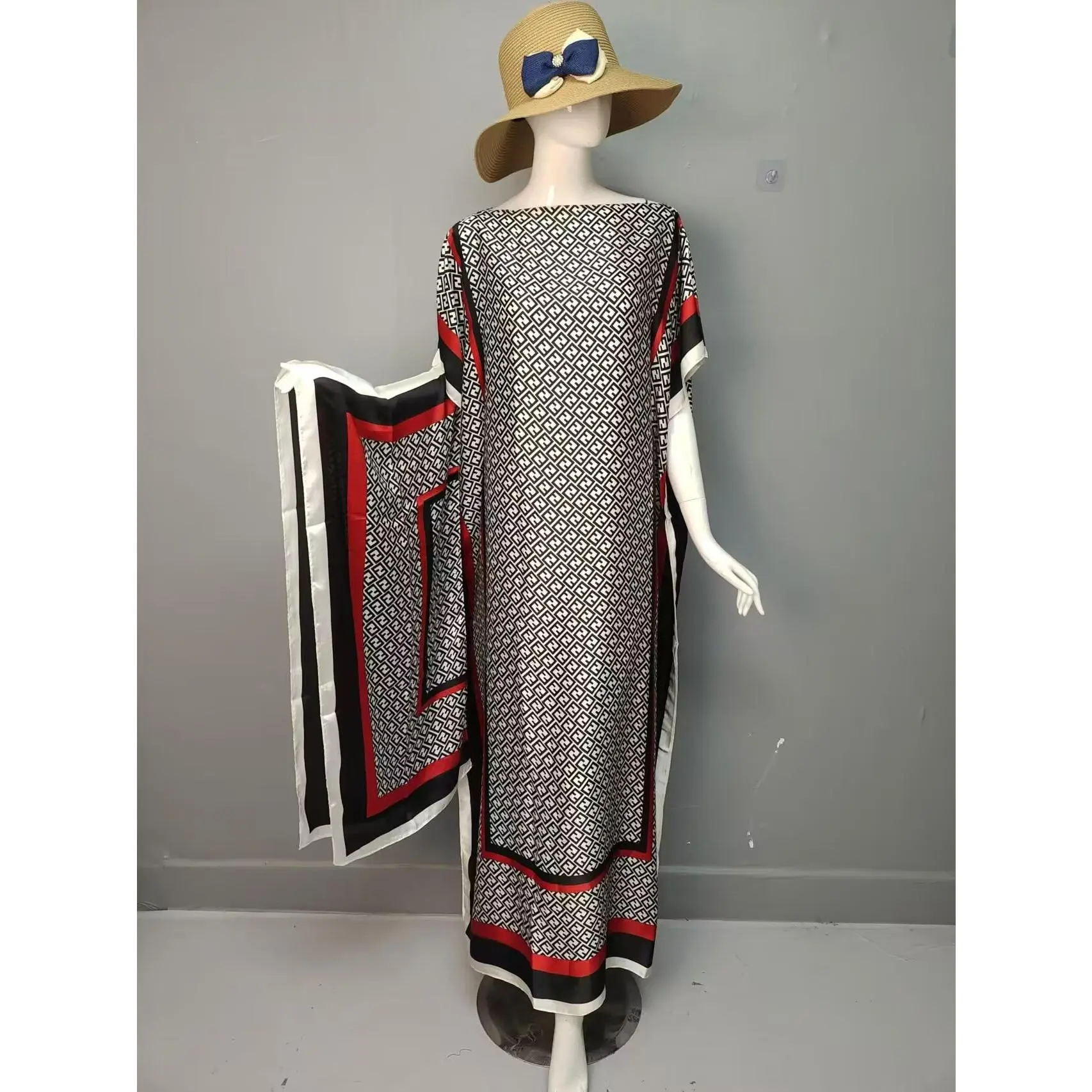 Classic EE Black and White