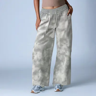 Styling Uniqlo Parachute Cargo TikTok Shop