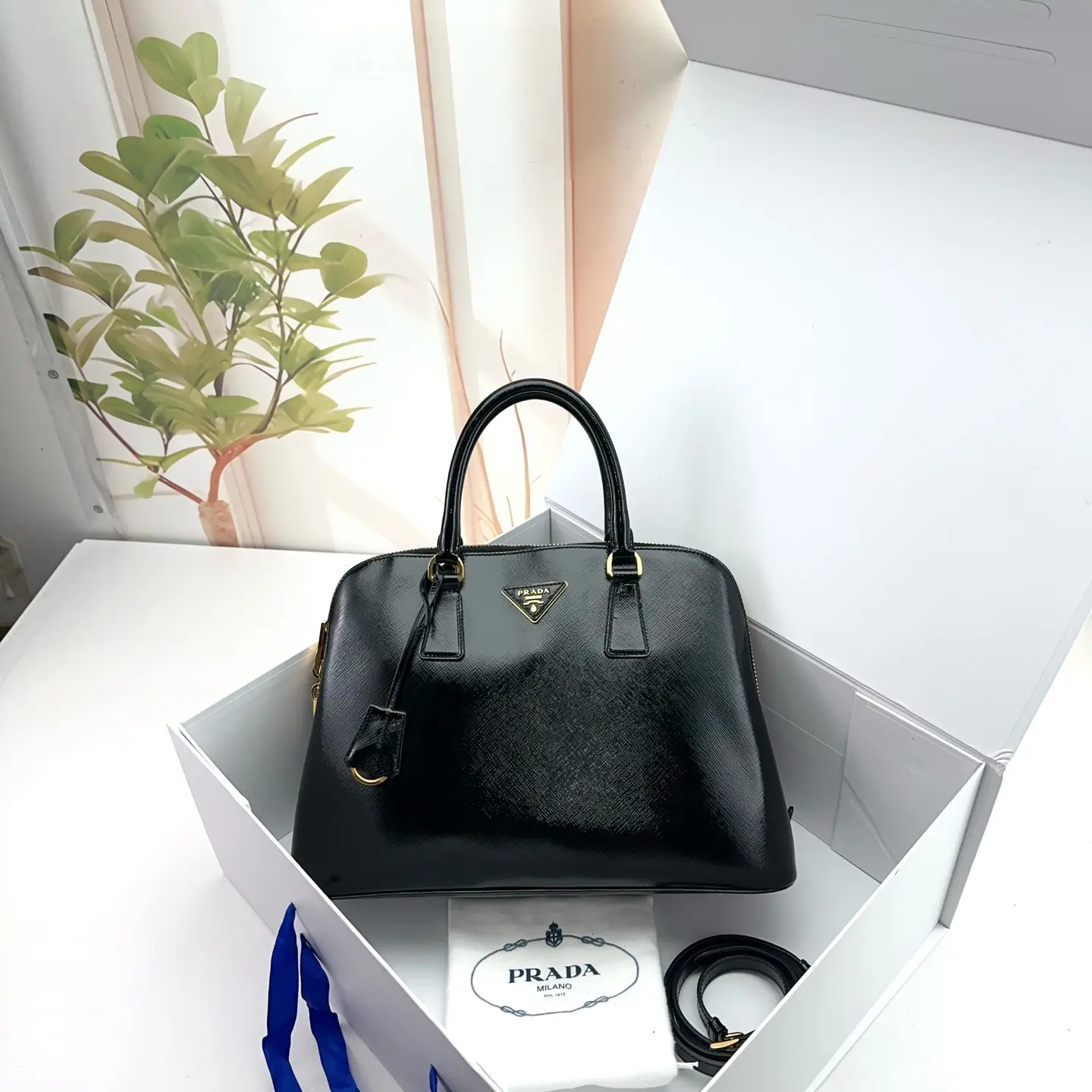 Pre-owned PRADA Saffiano Leather Dome Top Handle Satchel 0806 raye 20305282