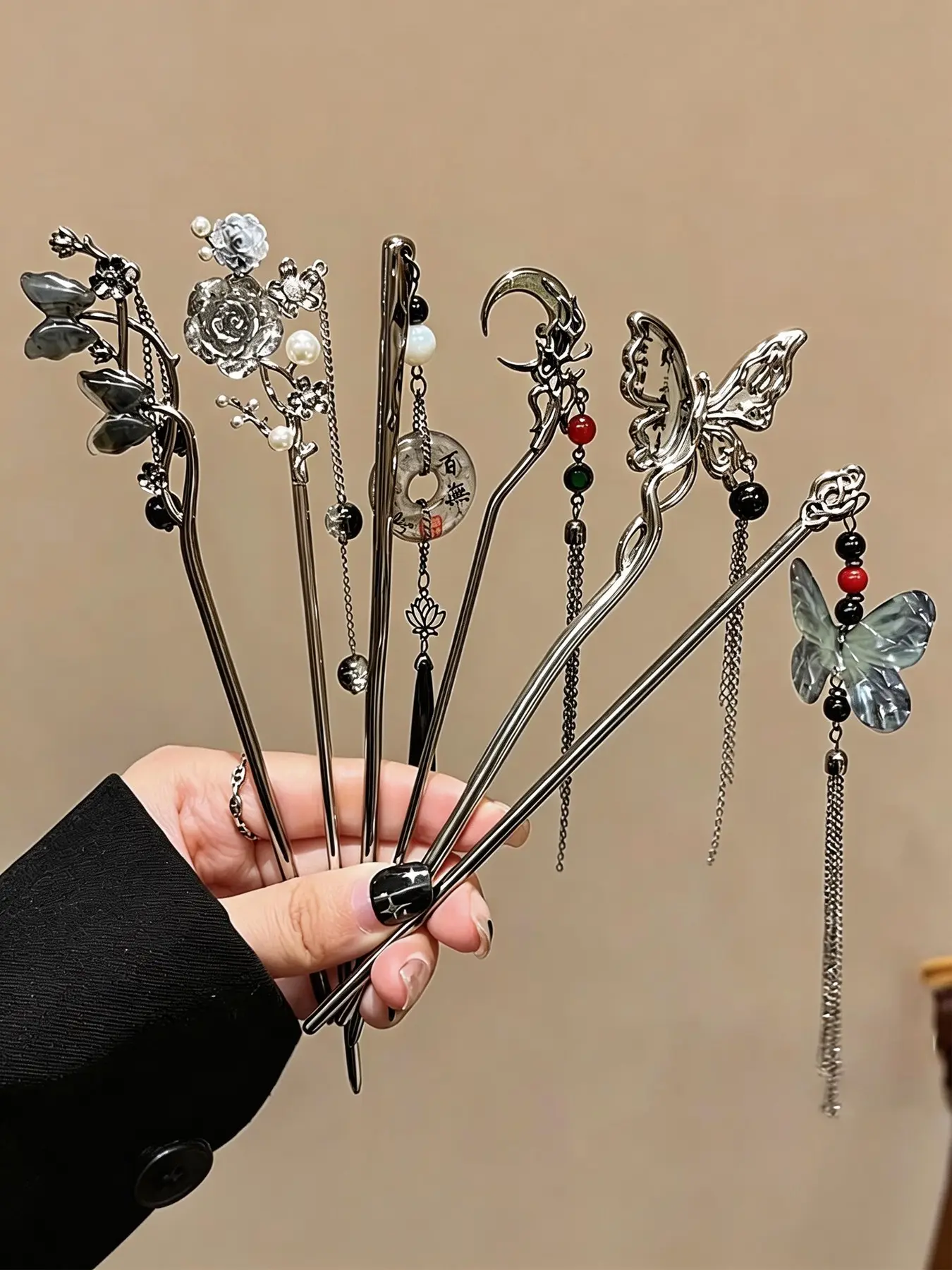 6pcs Elegant Metal Hair Clips Set for Women Vintage Rose Butterfly and Fringe Design Flower Hair Clip Fashionable Accessories for Daily Wear Parties Wedding Hair Decor Hanfu Goddess Hair Clip