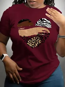 【Plus Size】 Leopard Heart Print Round Neck Tee, Fashion Casual Crew Neck Short Sleeve T-shirt for Daily Outdoor Wear, Women Plus Clothing for All Seasons, Top