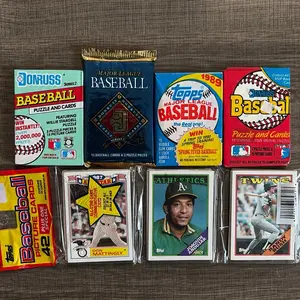 BIG Lot of 100 Old Vintage Baseball Cards in Unopened Wax Cello Rack Packs