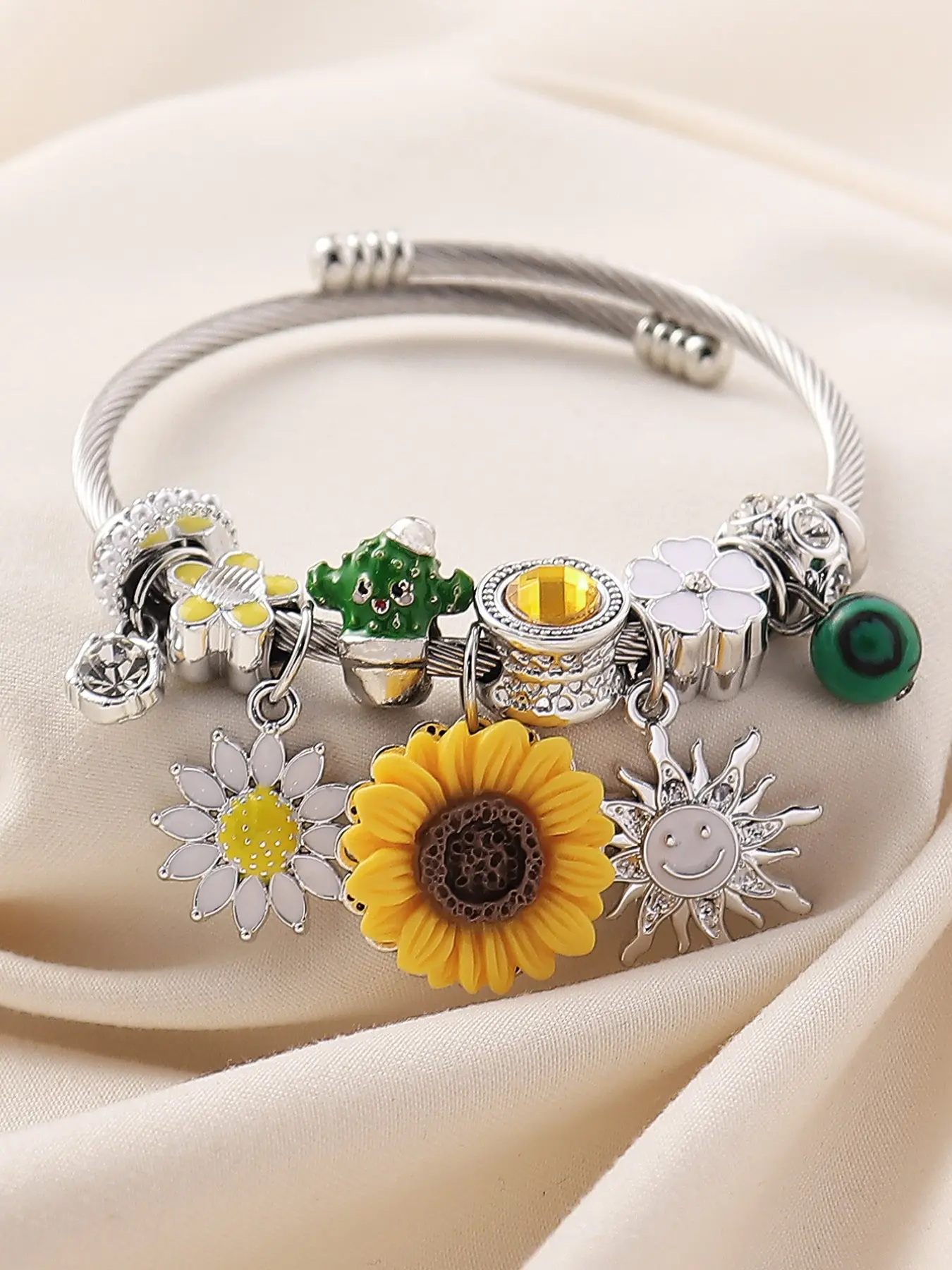 Elegant Fashion Handmade Sunflower Pendant Bracelet, Floral Charm Bracelets, Stainless Steel Open Bangle for Women, Perfect Gift for Parties and Daily Wear