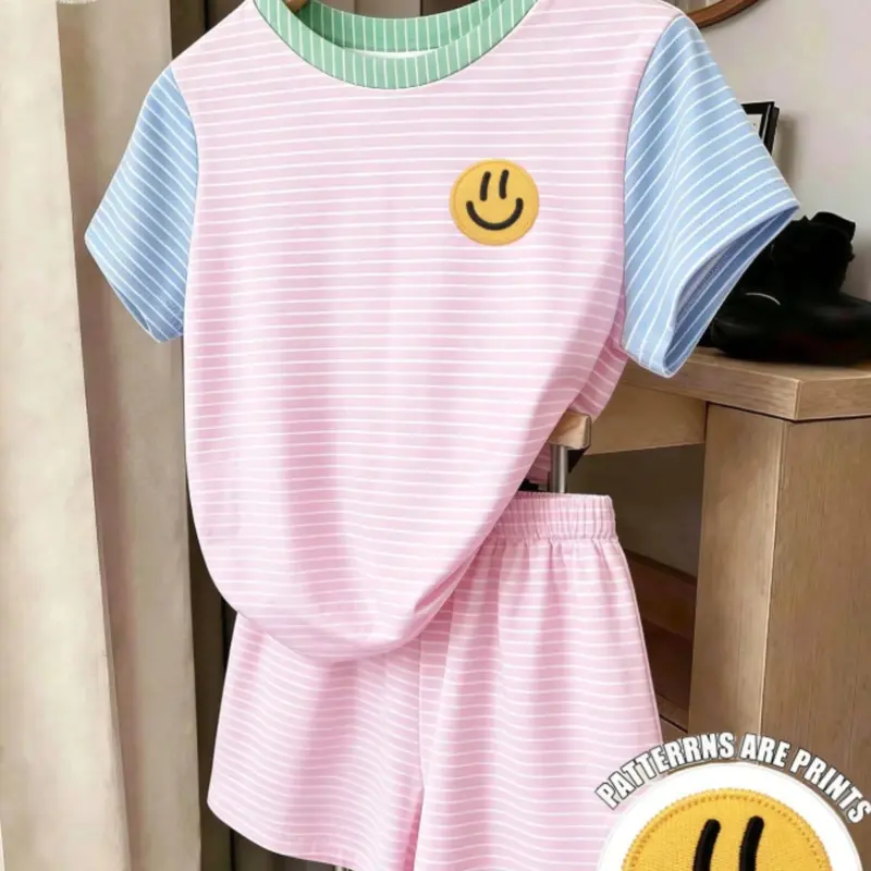 Teen Girl's Summer Striped Smile Face Print Clothing Set, Loose Casual Short Sleeve Top and Shorts Two Piece Set, Matching Set