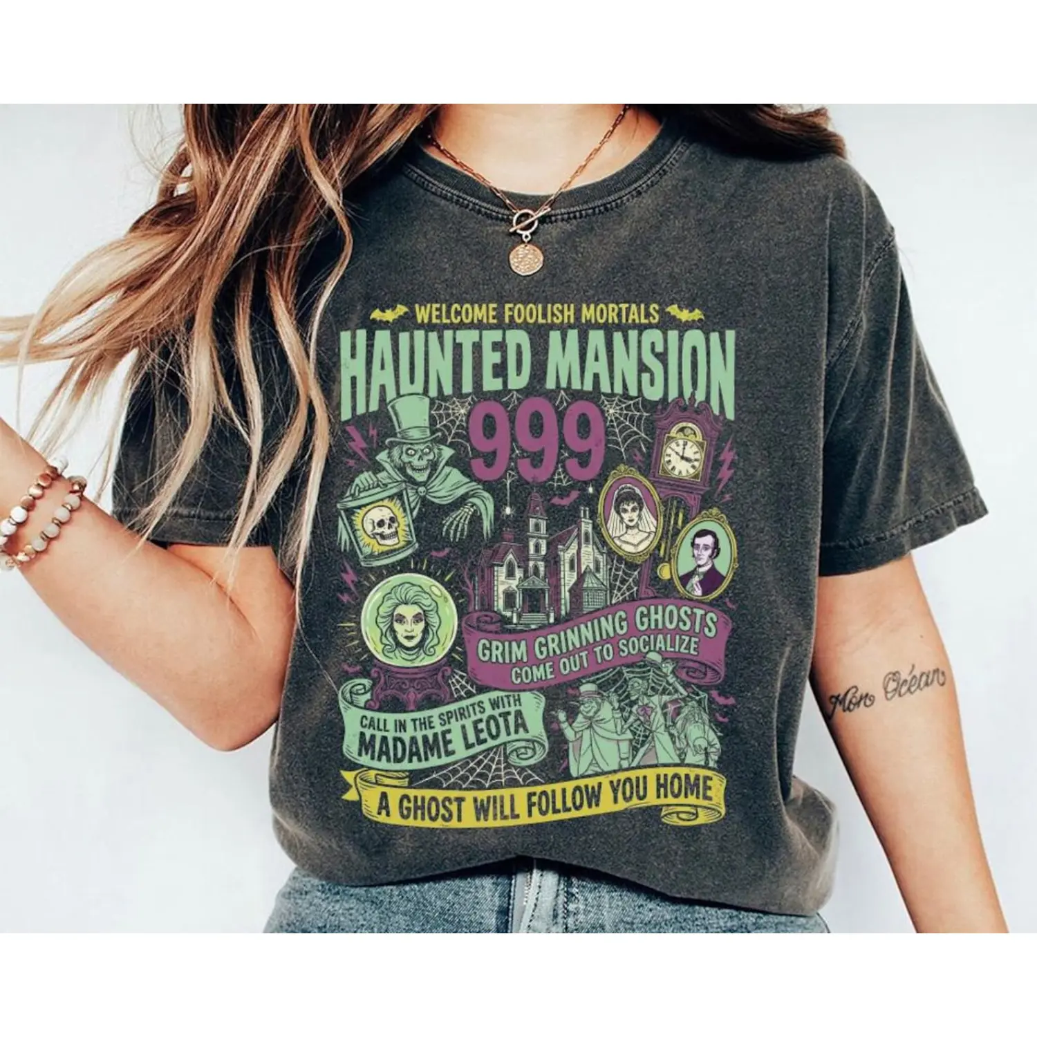 Women's Casual Retro Acid Wash Haunted Mansion T-Shirt - "Welcome Foolish Mortals" Graphic, Grim Grinning Ghosts Print Top for Halloween Party, Spooky Season Wear