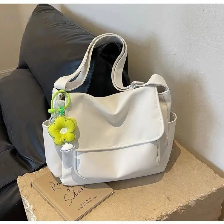 Off white yellow flower pendant as a gif