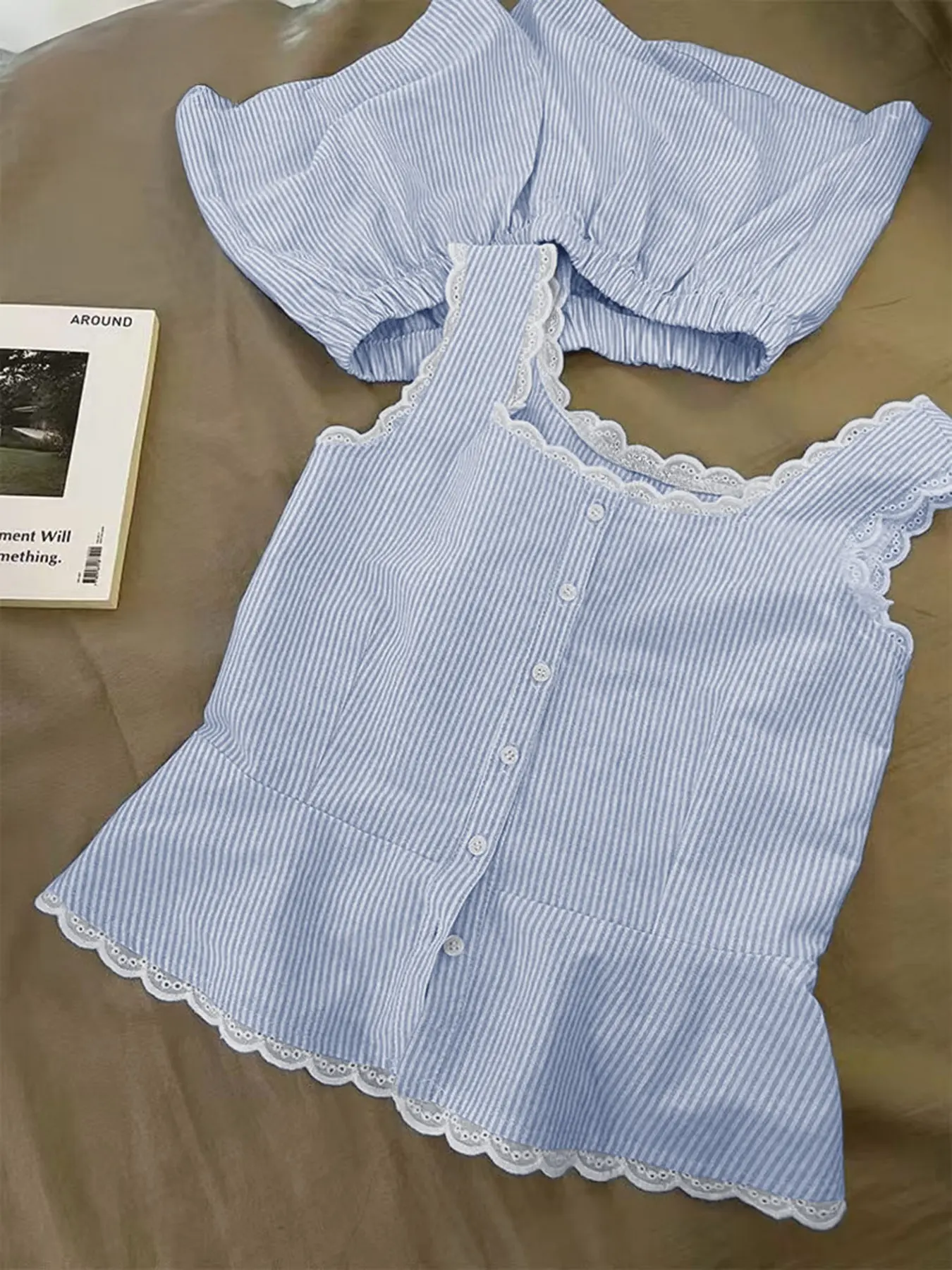 Women's Simple Striped Casual Set, Womenswear, Lace Trim Square Neck Vest with Shorts, Comfortable Daily Wear, Home Leisure