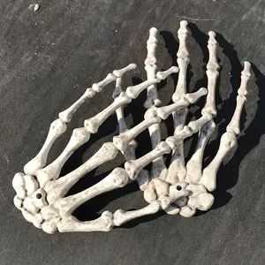 Halloween Skull Bone Hands Decoration, Resin Skull Prop for Haunted Houses, No Electricity Required, Spooky Party Accessory