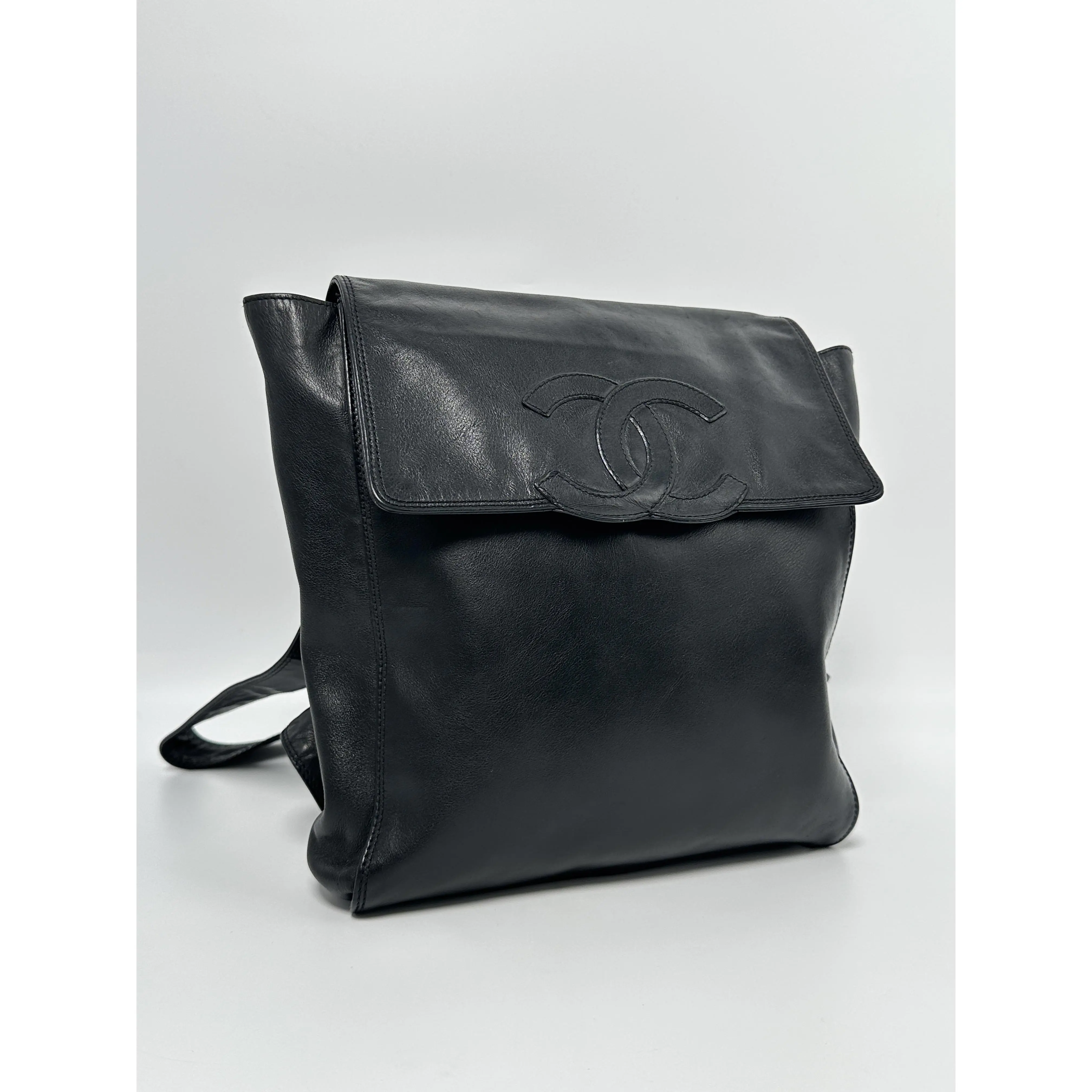 Pre-owned CHANEL LEATHER Backpacks Vintage CC Logo Black Backpack ZS054CC