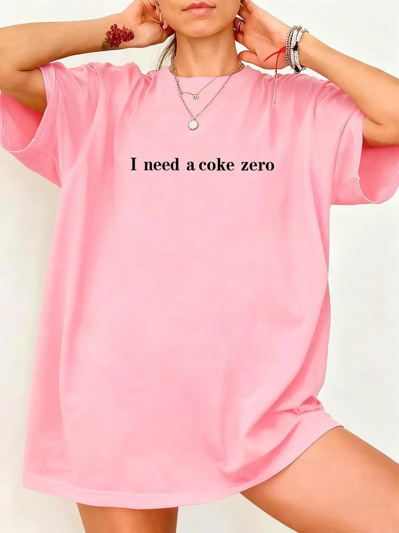 Oversized T-Shirt with I Need a Coke Zero Slogan, Loose Fit Short Sleeve Top, Unisex Casual Streetwear for Men and Women