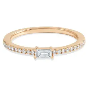 Rose Gold Baguette-Round Diamond Stackable Ring (0.42.ct.tw)