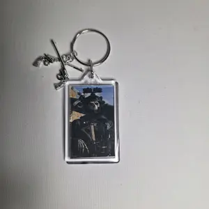 COD Ghost Keychain with Detailed Skeleton Design and Gun Charm for Gamers and Collectors