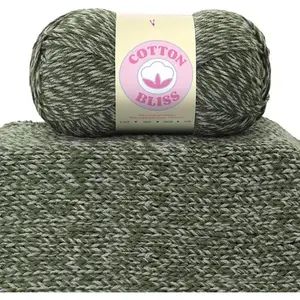 Soft  Blend Yarn for Crocheting, 4-Pack (640Yds / 400G), Free Patterns, Beginners Friendly - #4 Medium Worsted Weight Yarn for  Blanket -  Green