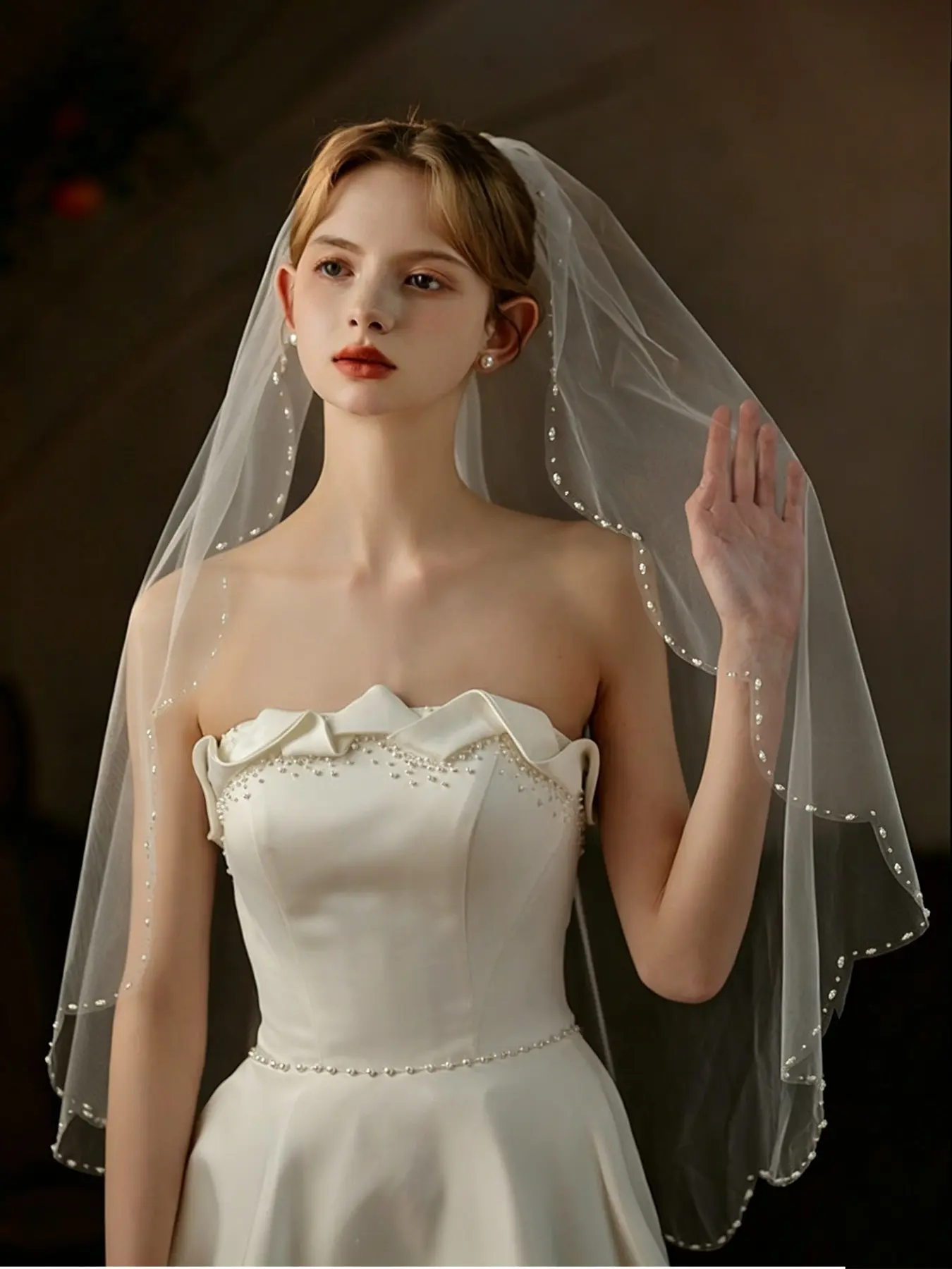 Elegant Pearl Decorated Bridal Veil, Romantic Single Layer Wedding Veil with Comb, Classic Fantasy Bride Headpiece, Perfect for Church and Garden Weddings