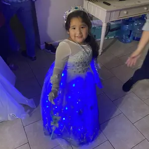 UPORPOR White Light-Up Princess Dress for Girls 100+ LED Modes Music Sync Christmas Halloween Ice Princess Costume with Accessories, Ages 3-9, No Battery Included