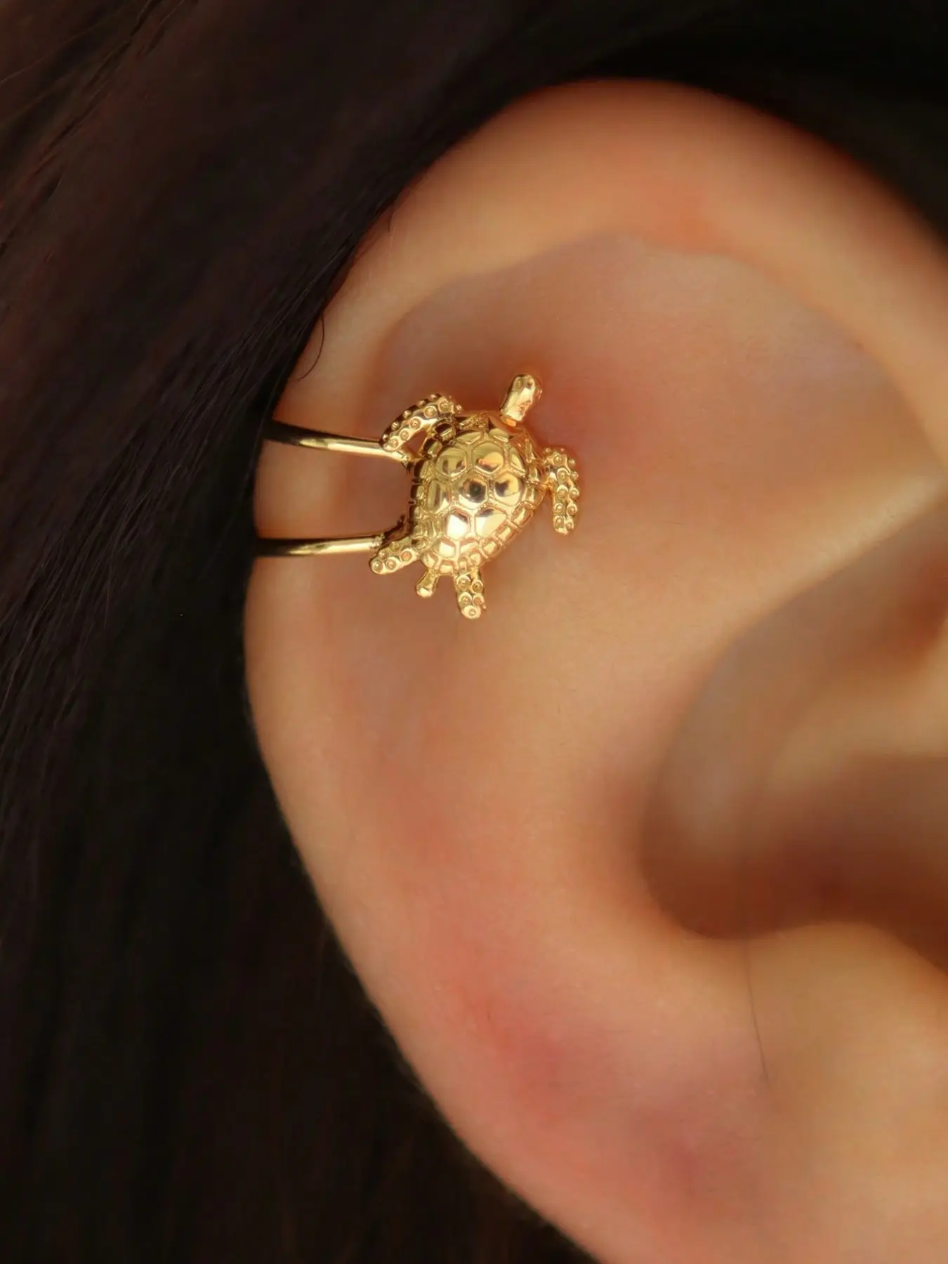 Women's Turtle Ear Clip Accessory, Clip On Earrings, Non Piercing Earrings, Perfect Beach Vacation Companion, Stylish & Functional Design, Ideal Gift Idea for Her
