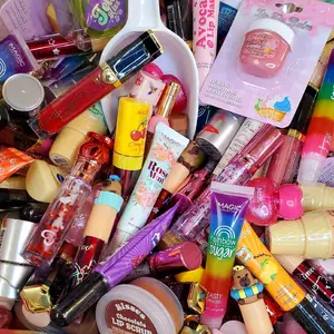 Mini Lipgloss Scoop - 4 Lip Products Compact & Convenient Glossy Makeup Surprise Elements Pocket-Sized Magic for Quick Touch-Ups US - Lipstick