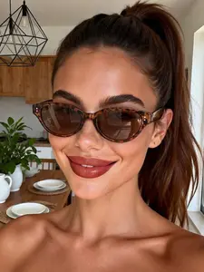 Elegant Oval Frame Women's Sunglasses with Point Decorations, Casual Versatile Style, Perfect for Daily Wear, Stylish and Sophisticated