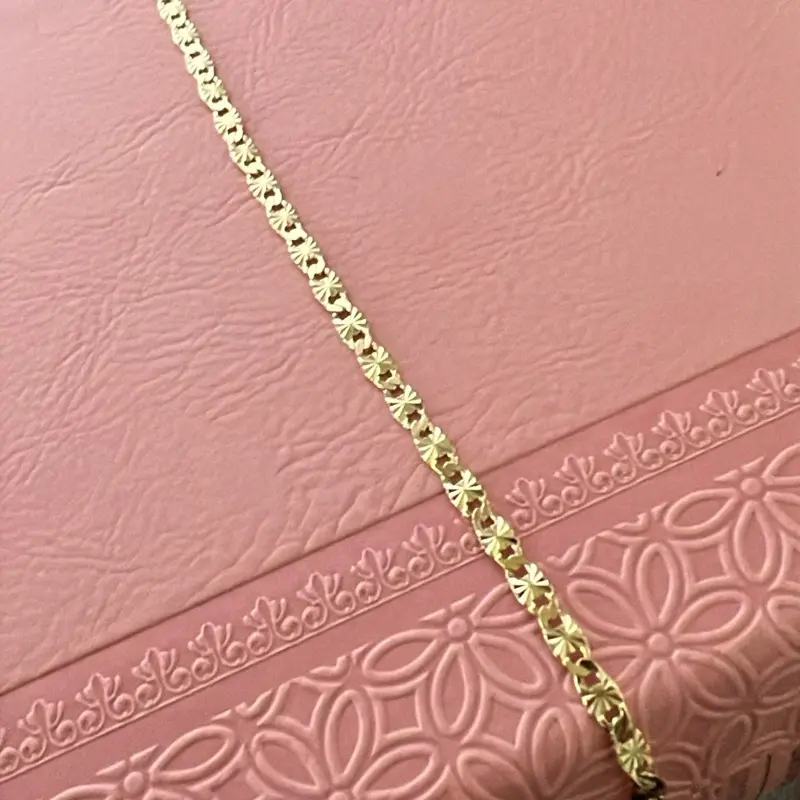 #05  brazalete Dorado