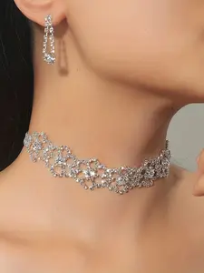 Luxurious High-End Claw Chain Welded Flower Earrings Necklace Set, Elegant Jewelry Gift for Women, Perfect for Special Occasions, Jewelry Sets