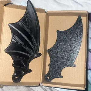 Creative Bat Wing License Plate Decorations, Whimsical Fun Halloween Car Accessories, Unique Auto Tag Ornaments, Pair of Interesting Vehicle Decors