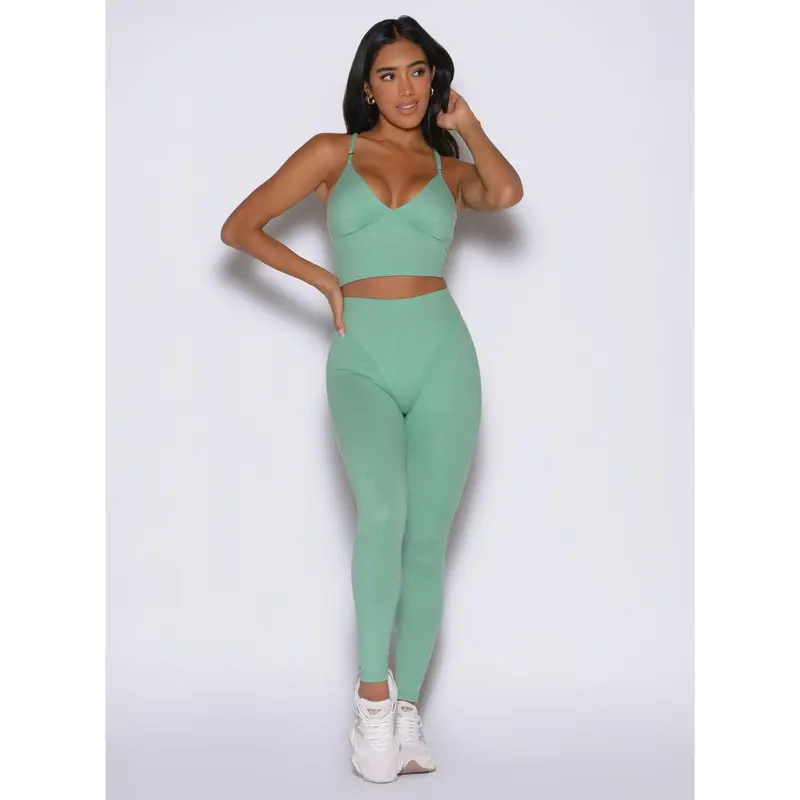 Middle part bombshell curls - TikTok Shop