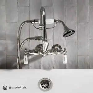 Chrome Bathroom Wall Mount Gooseneck Clawfoot Tub Faucet with Handshower