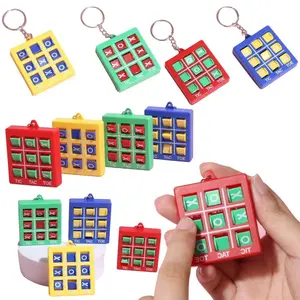 Tic Tac Toe Game Keychain with Key Ring Tic Tac Toe Keyholders Colourful Portable Birthday Party Gift for Kids