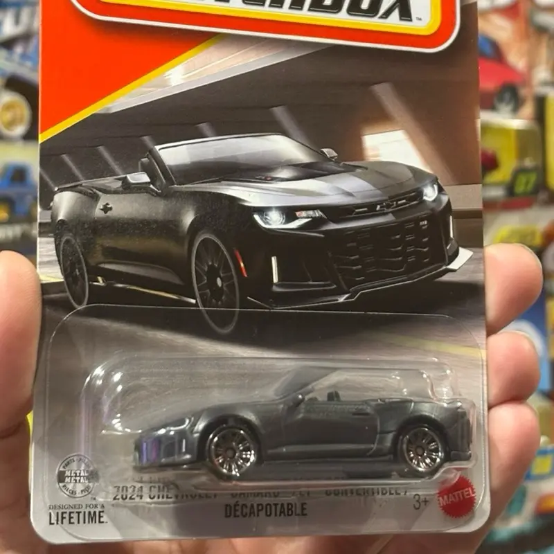 Mbox 2024 Chevy Camaro ZL1 convertible 1:64 scale Diecast car