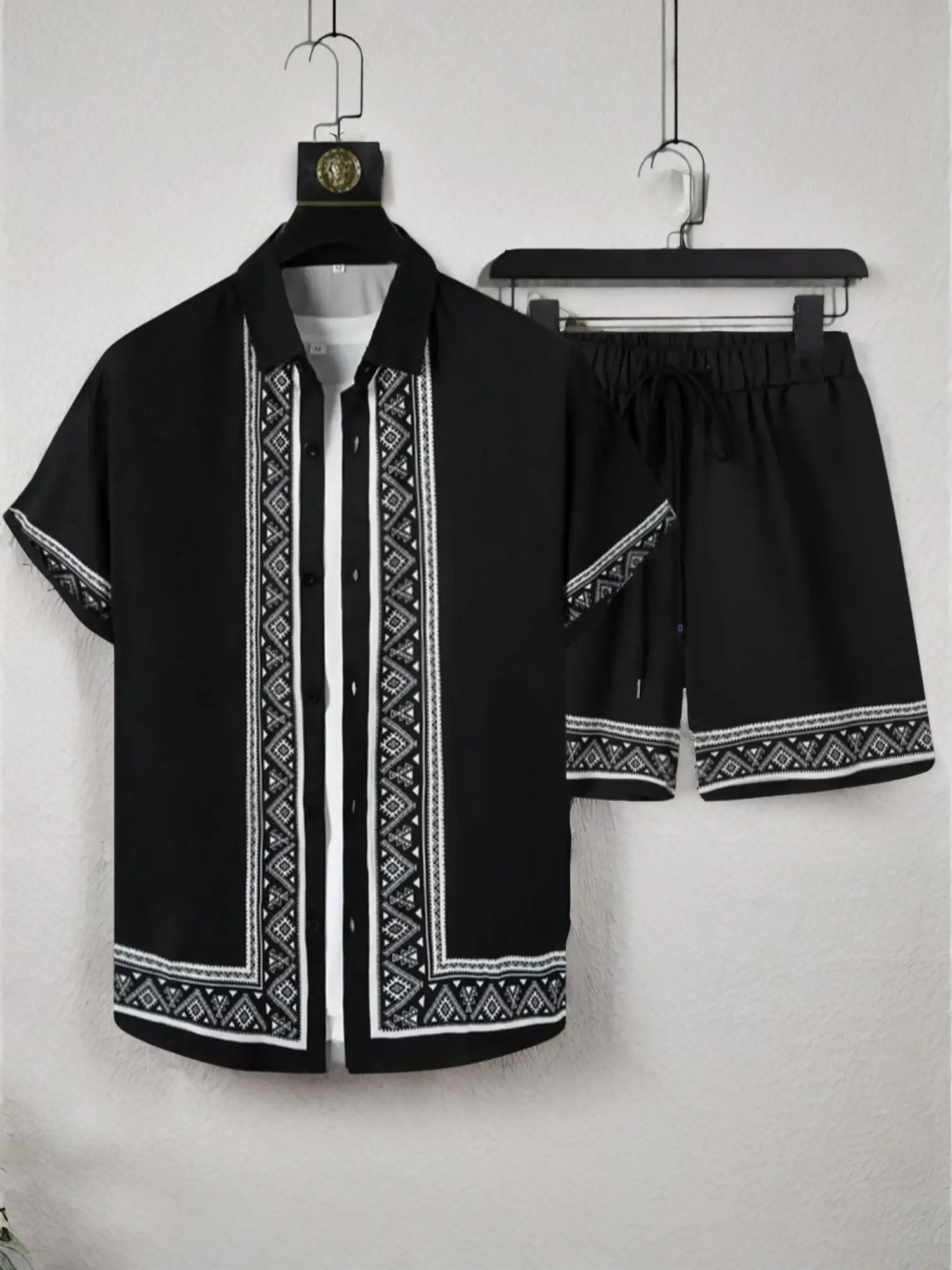 2 Counts Men's Tribal Print Two-piece Outfits, Regular Fit Boho Button Front Shirt & Drawstring Shorts Set, Summer Clothes, Men's Outfits for Beach Va