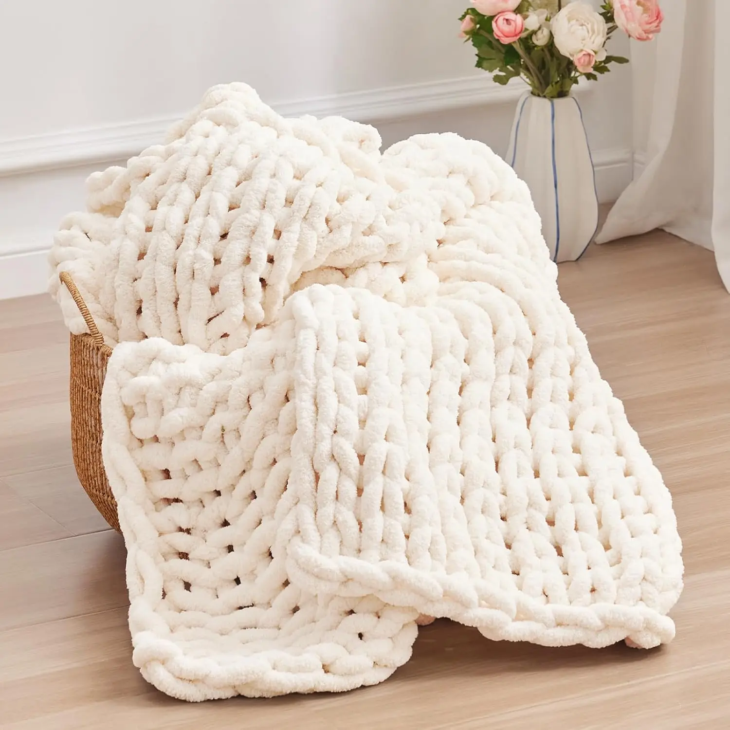 Chunky Knit Throw Blanket, ''*'' Knitted Throw Chenille Yarn for Bed Couch, Handmade Cream Crochet Big Thick Blanket, Machine Washable Cute Comfy Blanket for Home Decor