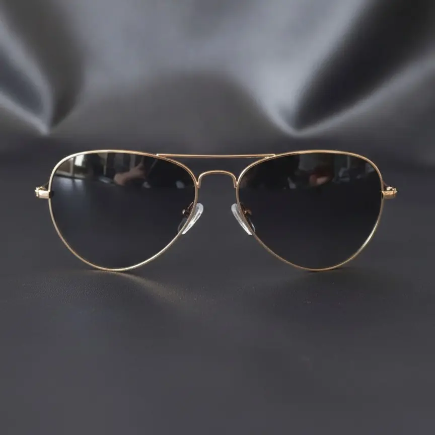 Classic Aviator Sunglasses for Men & Women, Lightweight Gold Alloy Metal Frame with Polarized UV400 Lenses for Sun Protection - Ideal for Driving, Cycling & OOTD