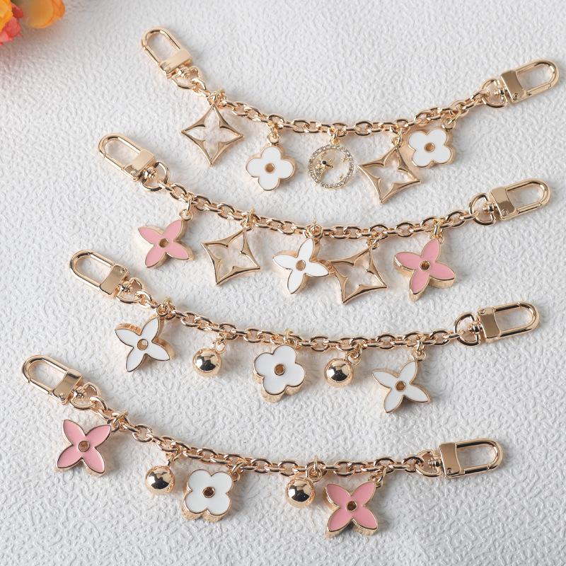 Black and White Pink Lucky Clover&Golden Ball&Fox Pendant Bag Decorative Chain, Valentine's Day Gift, Mother's Day Gift Fashion Accessories Charm