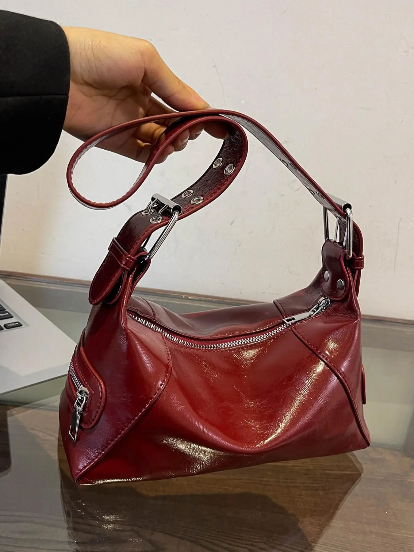 Women's Vintage Grommet Eyelet Design Shoulder Bag, Fashionable Large Capacity Bag for Daily Used, Casual Trendy Versatile High-quality Daily Commutin