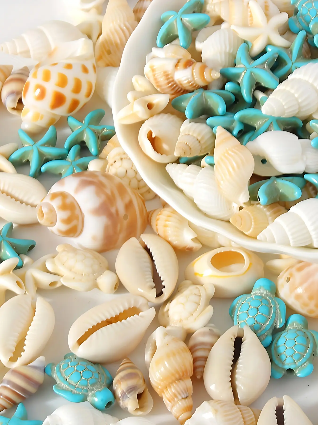 65pcs Beach-Inspired Charm Set, Beach Charms, Natural Shell Starfish Turtle Pendants, DIY Jewelry Making Supplies, DIY Jewelry Decoration, Ocean-Themed Accessories