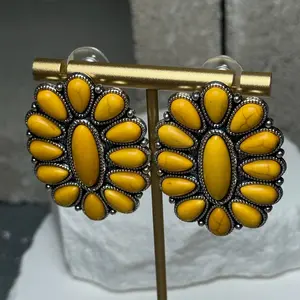 Petal Pop Stud Earrings