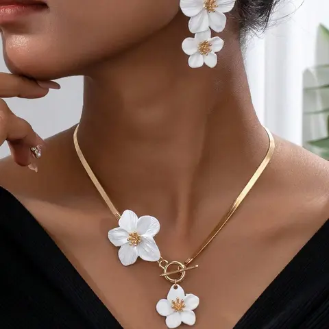 Elegant Floral Pendant Necklace & Earrings Set Jewelry Set for Women, Fashionable Jewelry Set, Perfect Gift for Wife Girlfriend, Ideal for Parties Travel Holidays, Flower Necklace Set, Necklace and Earring Set, Jewellery Gift Set