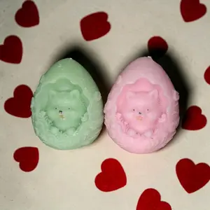 Scented Peek-a-Boo Kitty-Shaped Candle