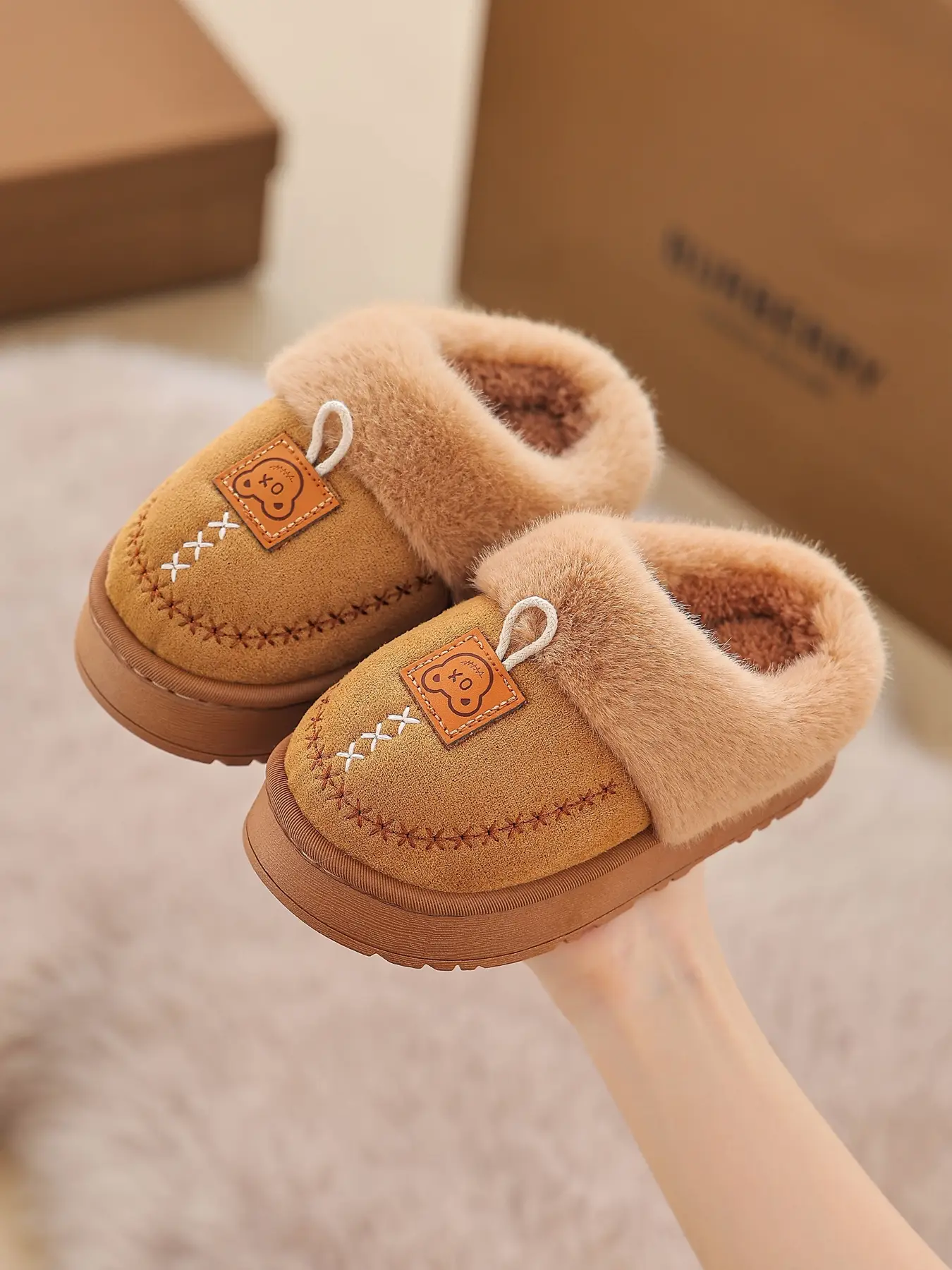 Autumn Winter Warm Plush Slippers, Thickened Cartoon Pattern Kids Indoor Shoes, Soft Sole Comfortable Home Wear for Men Women Couples Babies