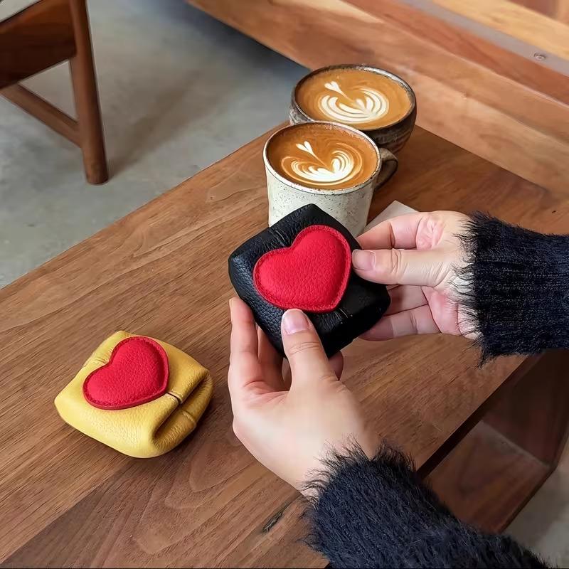 Heart-Clasp Mini Organizer Pouch — Genuine Top-Grain Leather Portable Case for Earphones, Coins, and Small Accessories