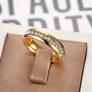 Elegant Ladies' Engagement Ring, Fashionable and Romantic Synthetic Zircon Eternal Ring Suitable for Weddings, Banquets, Daily Life, Vacations, Anniversary Gifts