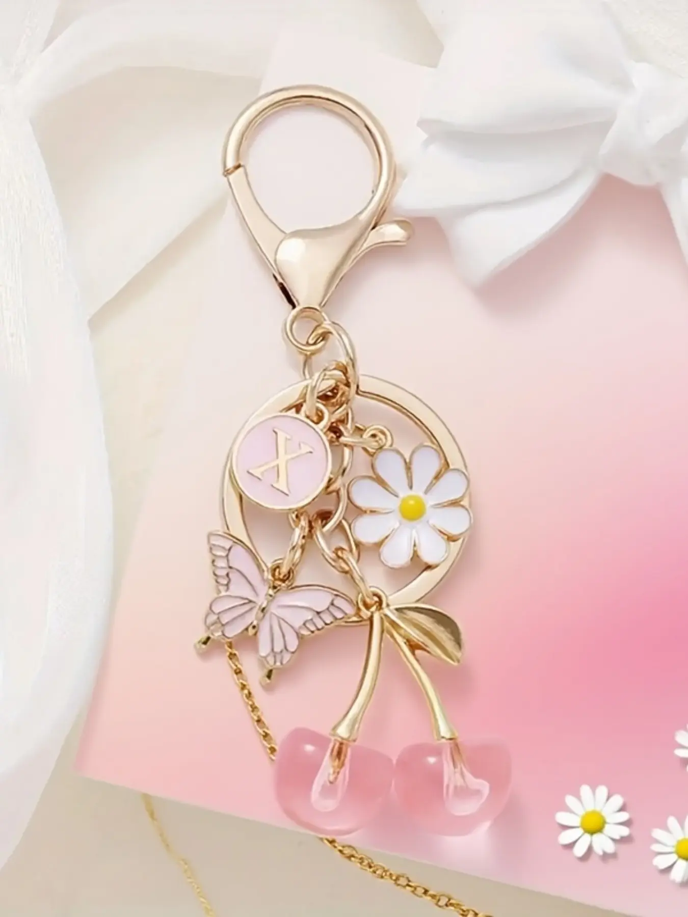 Pink Cherry Blossom Butterfly Keychain, A-Z Initials Keychain with Pink Floral Charms, Women's Butterfly Daisy Flower Keyring, Floral Pattern Keychain, Keychains Cute, Cute Keychain