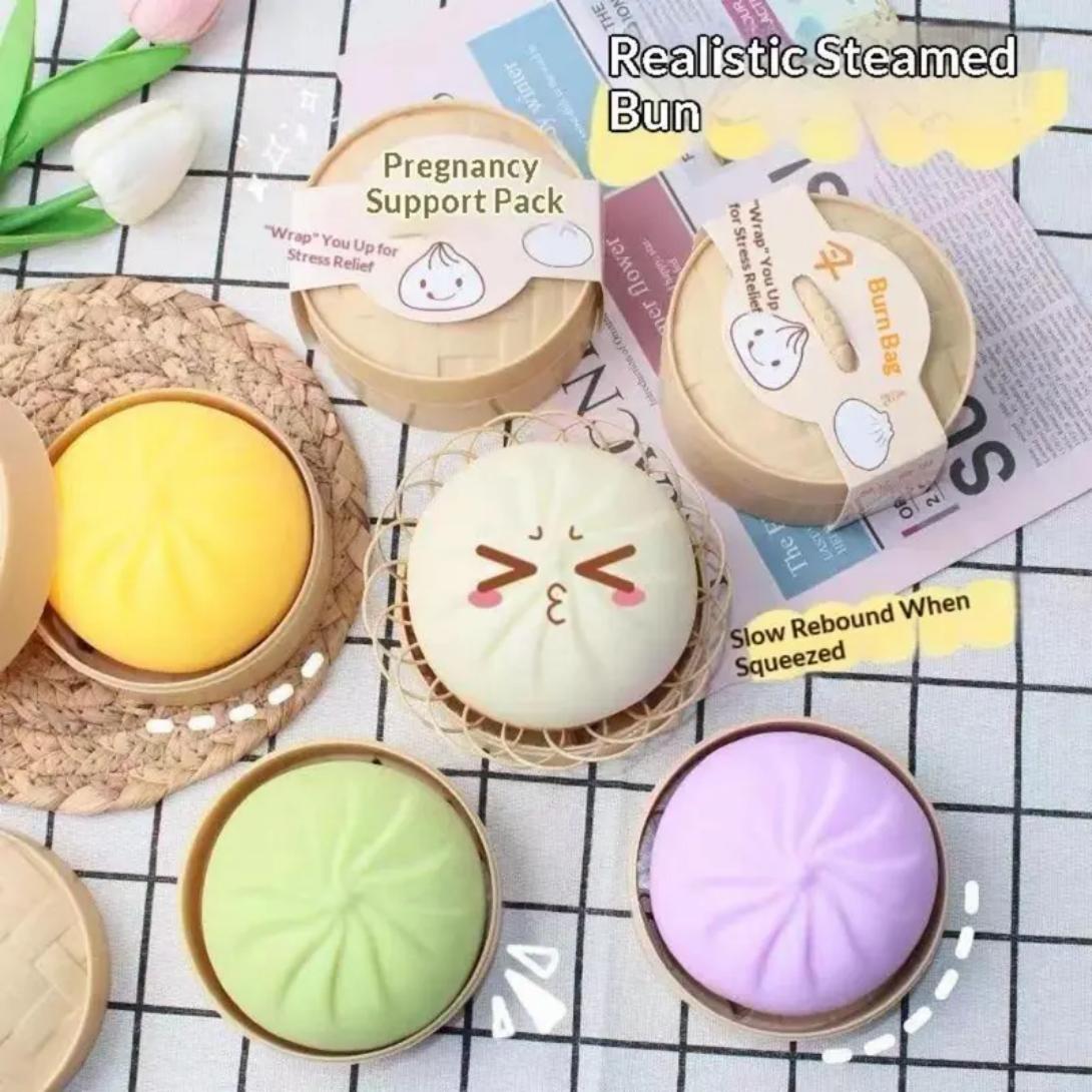Dumpling Squishy - Highly realistic food modeling clay, with a sweet flavor and the ability to slowly spring back. Made of soft TPR material and soft moldable silicone, it helps relieve stress. An Easter gift suitable for children to exchange as presents