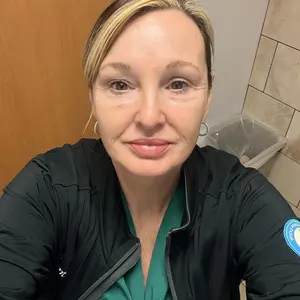 Product Review of [NEW] [medicube] No Cast Just Glow Collagen Sunscreen | SPF 50 Broad Spectrum Face Sunscreen | Lightweight, Non-Sticky, Hydrating Formula | No White Cast or Residue | Peptide, Cica for Soothing & Natural Glow from K**y D**d **