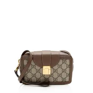 Pre-owned GUCCI Leather Clutches & Wristlets GG Supreme Clasp Camera Bag