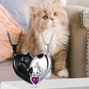 Couple's Hugging Cat Pendant Necklace - Elegant Design for Any Occasion