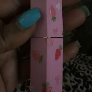 Soft Flame Refillable Butane Lipstick Lighter, Novelty Adjustable Open Flame Lighter with Two Adjustment Sheet , Nice Gift for Girls,Women,Girlfriend on Birthday,Anniversary